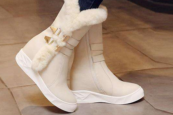 雪地靴可以水洗嗎？雪地靴能用洗衣機(jī)洗嗎？