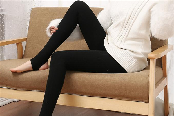 打底褲掉色嚴重怎么辦 用鹽水泡泡 打底褲掉色嚴重怎么辦 用鹽水泡泡