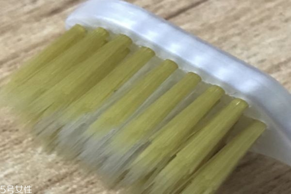 惠百施和獅王哪個(gè)好 惠百施性?xún)r(jià)比較高