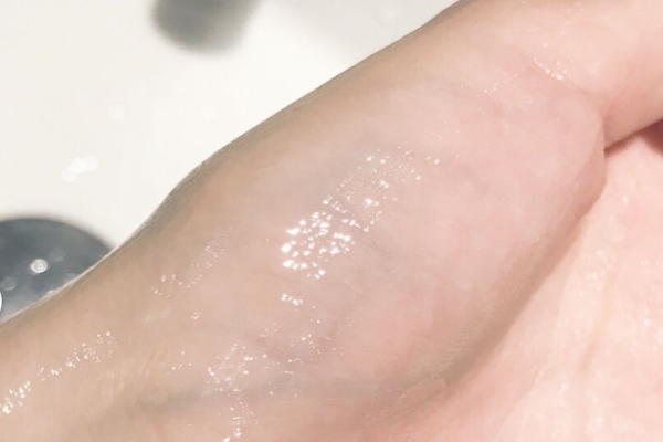 日本薏仁面霜好用嗎 無功無過的產(chǎn)品 日本薏仁面霜好用嗎 無功無過的產(chǎn)品