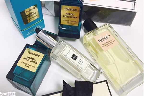 木質(zhì)調(diào)男士香水推薦 低調(diào)沉穩(wěn)的男士香水 木質(zhì)調(diào)男士香水推薦 低調(diào)沉穩(wěn)的男士香水