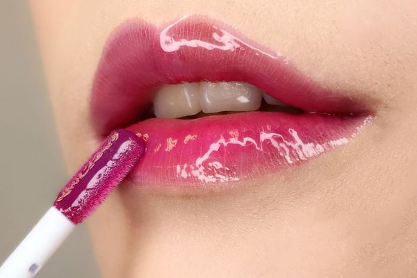 rmk誘光潤唇釉全部試色 rmk誘光潤唇釉4色號對比 rmk誘光潤唇釉全部試色 rmk誘光潤唇釉4色號對比