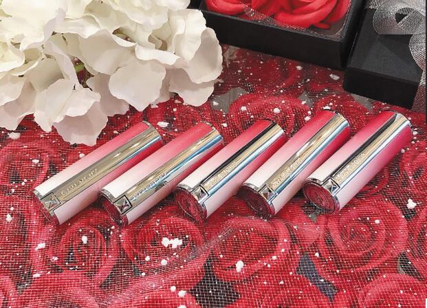 紀梵希2019春季限量口紅有什么 小羊皮換上漸變外衣 紀梵希2019春季限量口紅有什么 小羊皮換上漸變外衣