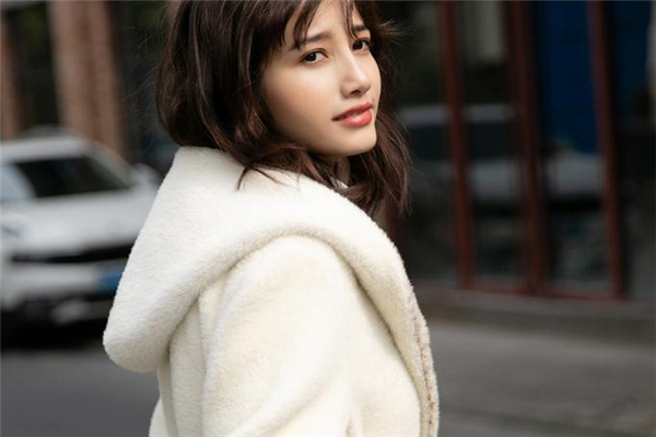 白貂皮大衣發(fā)黃怎么辦 送去專業(yè)清洗店 白貂皮大衣發(fā)黃怎么辦 送去專業(yè)清洗店