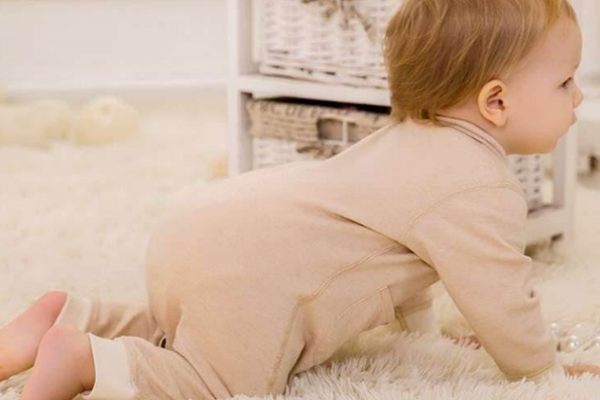 寶寶冬季穿多可不好 穿衣也有學(xué)問 寶寶冬季穿多可不好 穿衣也有學(xué)問