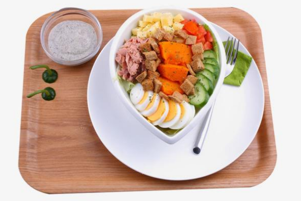 營養(yǎng)午餐應(yīng)該吃些什么?四個(gè)標(biāo)準(zhǔn)要知道