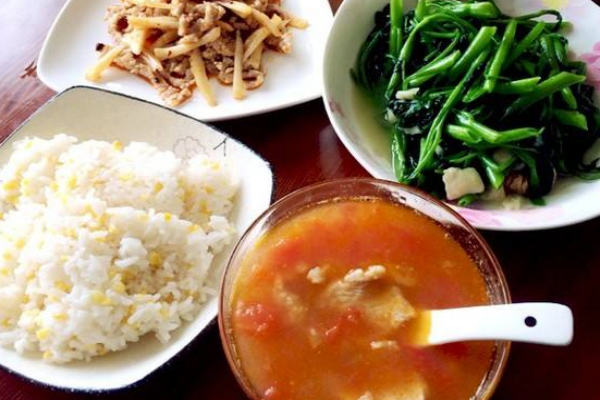 營養(yǎng)午餐應(yīng)該吃些什么?四個(gè)標(biāo)準(zhǔn)要知道