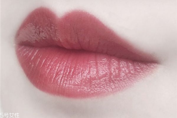 ysl銀管唇釉11什么顏色 ysl銀管唇釉11試色 ysl銀管唇釉11什么顏色 ysl銀管唇釉11試色