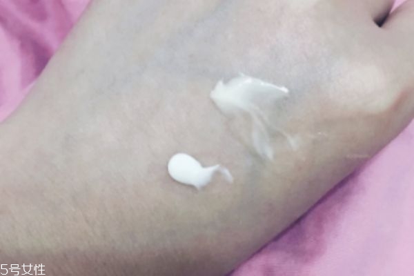 盼麗風姿眼霜孕婦可以用嗎 謹慎使用