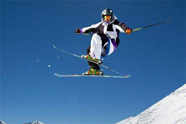 滑雪服里面穿什么衣服 速干衣褲是首選 滑雪服里面穿什么衣服 速干衣褲是首選