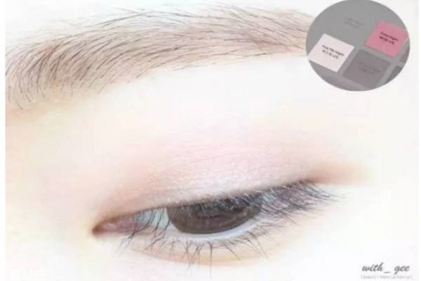 腫眼泡如何畫眼妝圖解 腫眼泡如何畫眼妝 腫眼泡如何畫眼妝圖解 腫眼泡如何畫眼妝