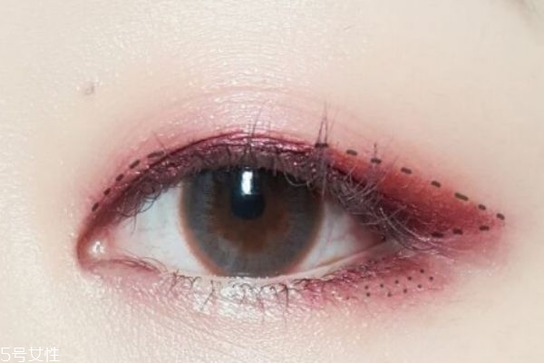 腫眼泡如何畫眼妝圖解 腫眼泡如何畫眼妝 腫眼泡如何畫眼妝圖解 腫眼泡如何畫眼妝