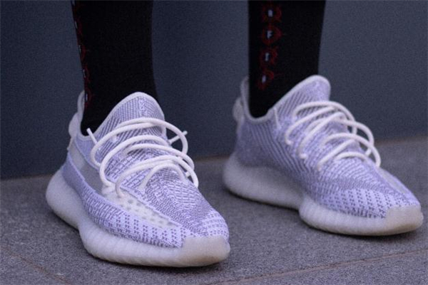 yeezy 350 static貨量 不太好搶 yeezy 350 static貨量 不太好搶