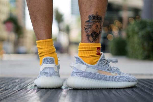 yeezy 350 static上腳圖 效果很特別 yeezy 350 static上腳圖 效果很特別