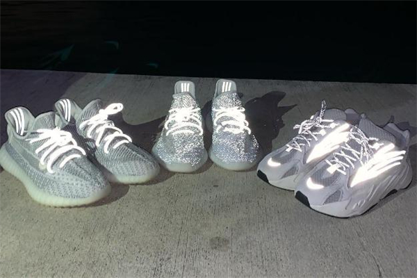 yeezy 350滿天星發(fā)售價格 夜晚吸睛神器