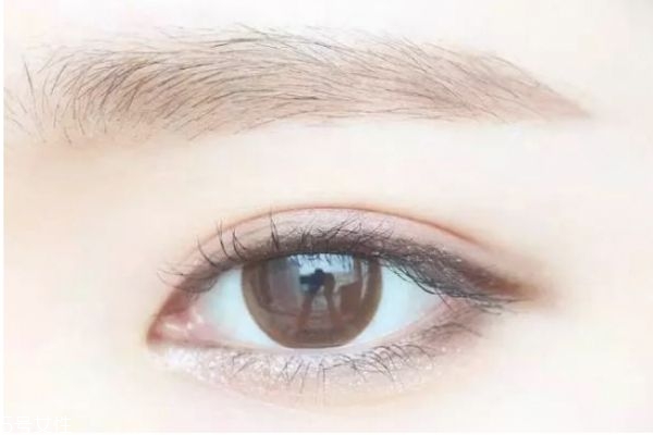 腫眼泡如何畫眼妝圖解 腫眼泡如何畫眼妝 腫眼泡如何畫眼妝圖解 腫眼泡如何畫眼妝