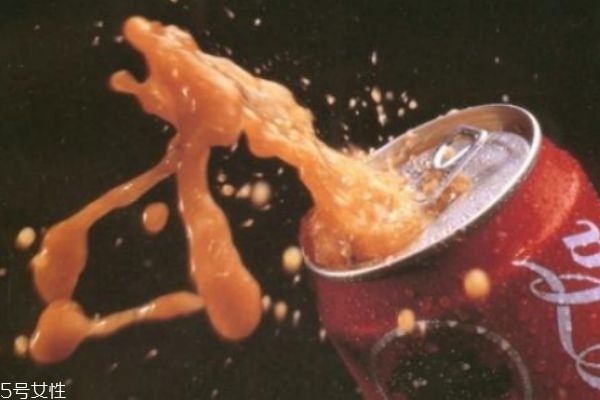 喝可樂會長胡子嗎 喝可樂的危害 喝可樂會長胡子嗎 喝可樂的危害