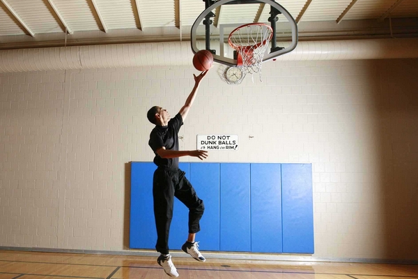 打籃球能瘦腿嗎 有這個(gè)可能 打籃球能瘦腿嗎 有這個(gè)可能