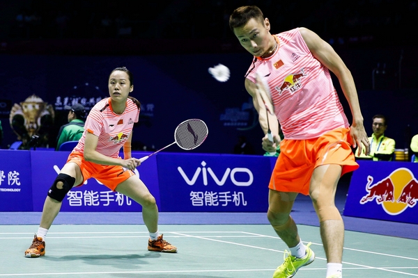 打羽毛球能瘦哪些部位 這些都可以 打羽毛球能瘦哪些部位 這些都可以