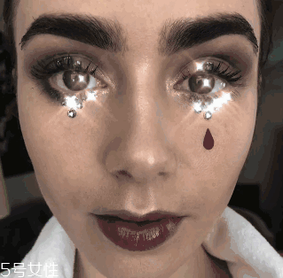 圣誕節(jié)怎么化妝 圣誕約會(huì)妝容教程 圣誕節(jié)怎么化妝 圣誕約會(huì)妝容教程