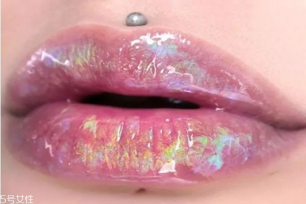 圣誕節(jié)怎么化妝 圣誕約會(huì)妝容教程 圣誕節(jié)怎么化妝 圣誕約會(huì)妝容教程