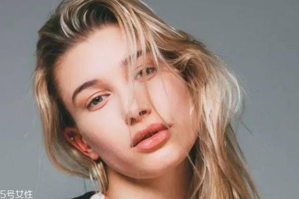 油皮用什么定妝比較好 粉類的定妝產(chǎn)品 油皮用什么定妝比較好 粉類的定妝產(chǎn)品