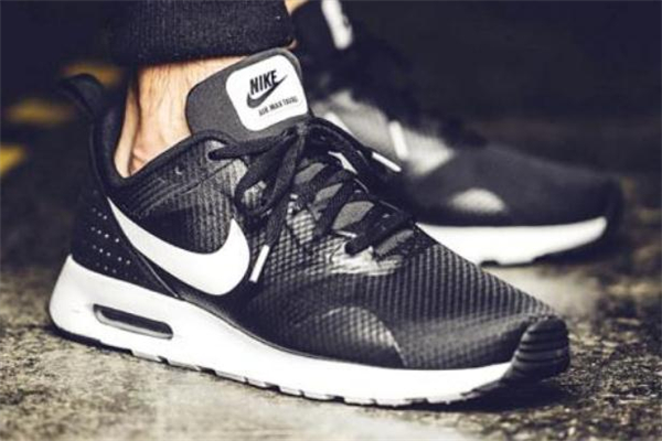 跑鞋和訓(xùn)練鞋的區(qū)別 學(xué)會分清楚 跑鞋和訓(xùn)練鞋的區(qū)別 學(xué)會分清楚