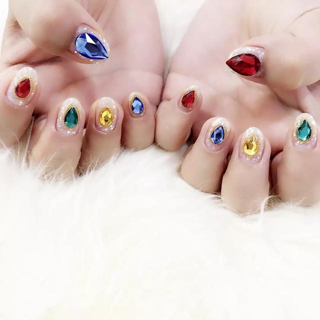 2019大顆鉆石美甲圖片 炫酷帶鉆石美甲 2019大顆鉆石美甲圖片 炫酷帶鉆石美甲
