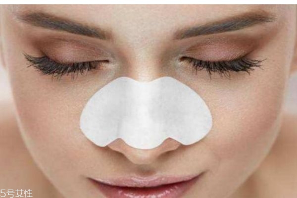 黑頭導(dǎo)出液怎么用 黑頭導(dǎo)出液的原理 黑頭導(dǎo)出液怎么用 黑頭導(dǎo)出液的原理