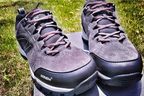 徒步鞋鞋帶的正確系法 不用擔(dān)心會松開