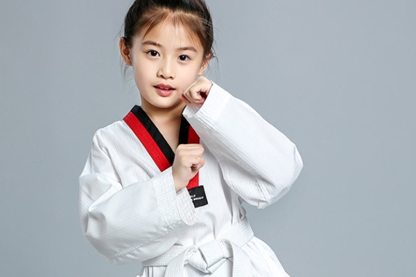 跆拳道不會劈叉可以嗎 會才最好 跆拳道不會劈叉可以嗎 會才最好