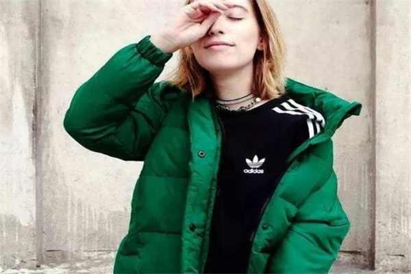 小個(gè)子怎么挑選羽絨服 版型顏色都很重要 小個(gè)子怎么挑選羽絨服 版型顏色都很重要