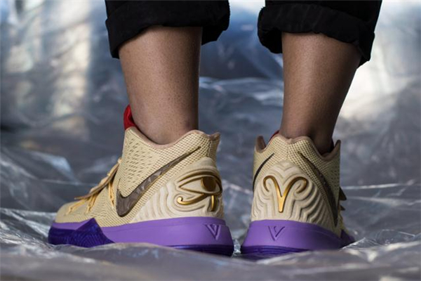 耐克歐文5埃及配色多少錢 國(guó)內(nèi)售價(jià)千元 耐克歐文5埃及配色多少錢 國(guó)內(nèi)售價(jià)千元