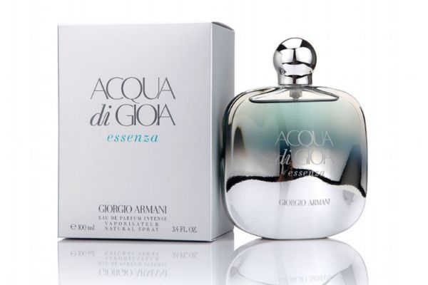 淡香水和香水的區(qū)別 淡香水和淡香精的區(qū)別 淡香水和香水的區(qū)別 淡香水和淡香精的區(qū)別