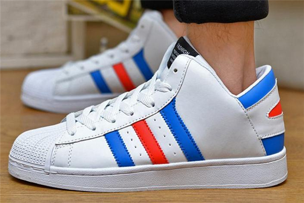 板鞋鞋帶怎么系好看 一起來學(xué)學(xué) 板鞋鞋帶怎么系好看 一起來學(xué)學(xué)