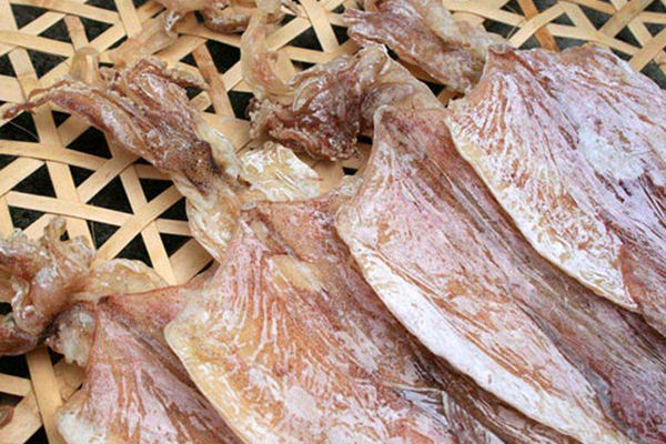 怎樣挑選優(yōu)質(zhì)魷魚干 選購(gòu)干魷魚3個(gè)絕招