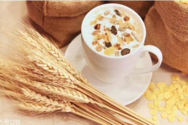 兒童喝哪種奶好 經常喝牛奶的4大好處