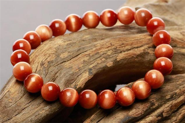 紅虎眼石的功效與作用 對身體非常好 紅虎眼石的功效與作用 對身體非常好