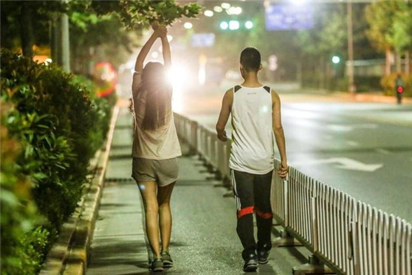 晚上運動的最佳時間 這段時間效果最好