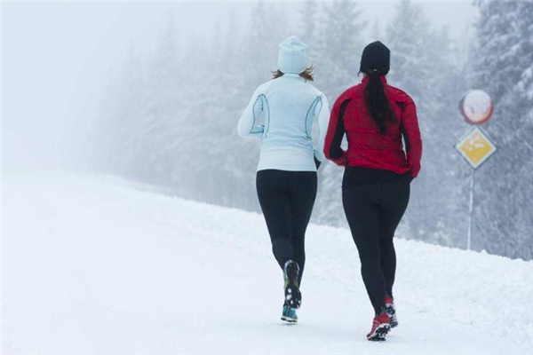 冬天跑步為什么頭痛 腦供血不足 冬天跑步為什么頭痛 腦供血不足