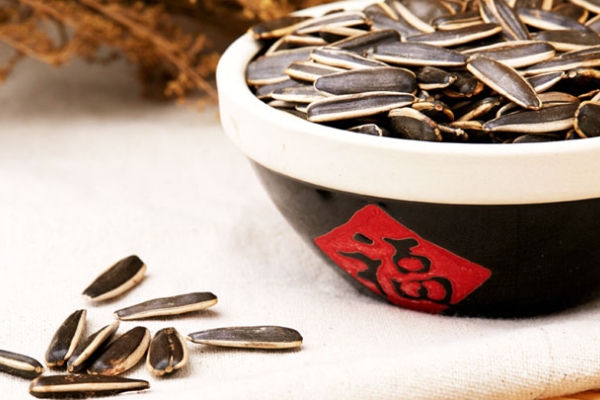 葵花籽是轉(zhuǎn)基因的嗎 基本上不是 葵花籽是轉(zhuǎn)基因的嗎 基本上不是