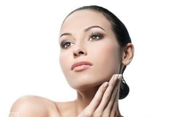 護膚品涂抹方法 這樣讓你的護膚品吸收加倍 護膚品涂抹方法 這樣讓你的護膚品吸收加倍