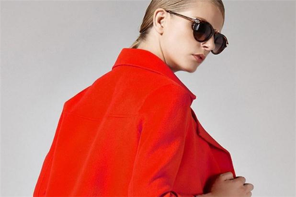 羊毛呢大衣可以機洗嗎 容易變形 羊毛呢大衣可以機洗嗎 容易變形