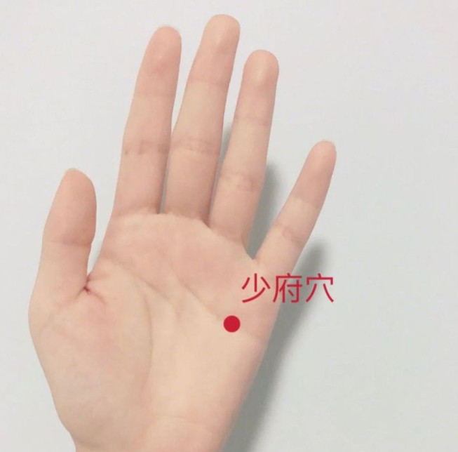 手部按摩圖片 8個(gè)老中醫(yī)的手部按摩法 手部按摩圖片 8個(gè)老中醫(yī)的手部按摩法