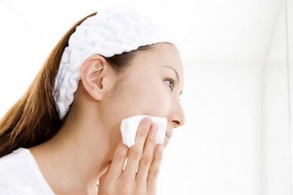 護膚品涂抹方法 這樣讓你的護膚品吸收加倍 護膚品涂抹方法 這樣讓你的護膚品吸收加倍