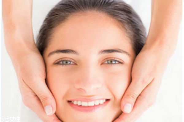 護膚品涂抹方法 這樣讓你的護膚品吸收加倍 護膚品涂抹方法 這樣讓你的護膚品吸收加倍