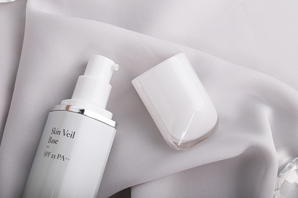 藍(lán)色妝前乳適合什么膚色 冷膚色慎選 藍(lán)色妝前乳適合什么膚色 冷膚色慎選