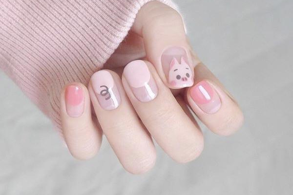 上班族新年美甲圖片 簡(jiǎn)約漂亮美甲