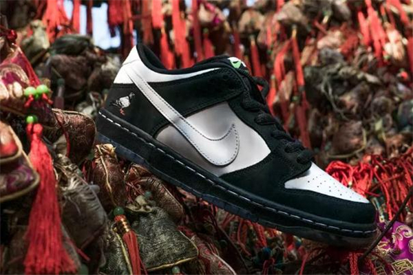 耐克dunk sb熊貓鴿子什么時(shí)候發(fā)售 本周末開搶 耐克dunk sb熊貓鴿子什么時(shí)候發(fā)售 本周末開搶