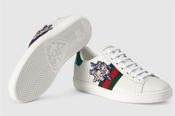 gucci豬年限定小白鞋多少錢 可愛(ài)到犯規(guī) gucci豬年限定小白鞋多少錢 可愛(ài)到犯規(guī)